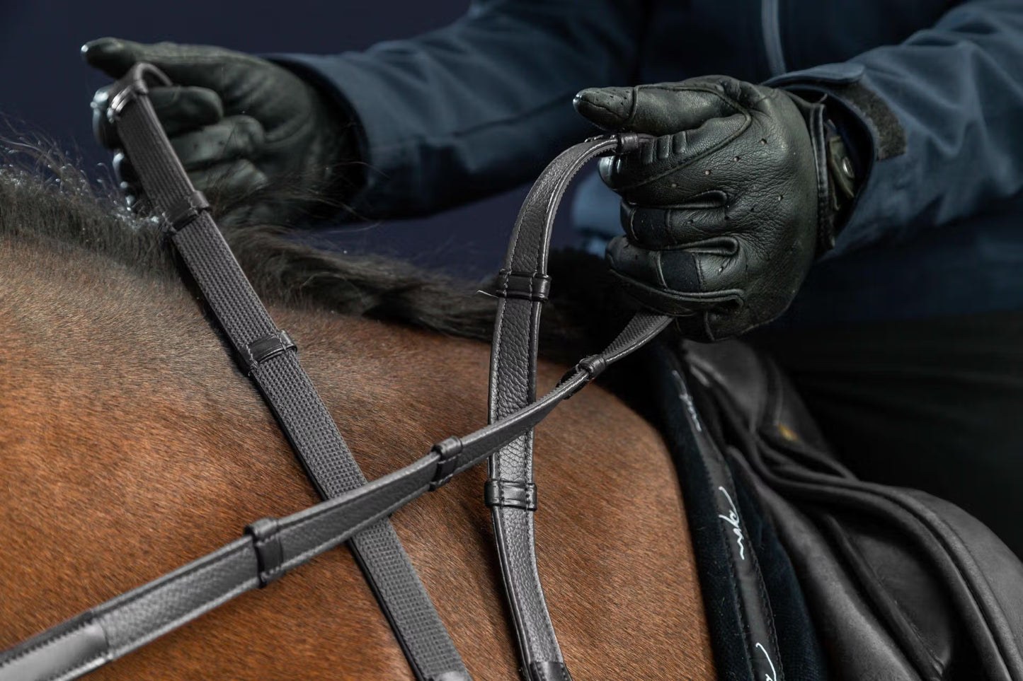Dy'On 5/8" Hunter Reins with 7 Leather Loops - New English Collection