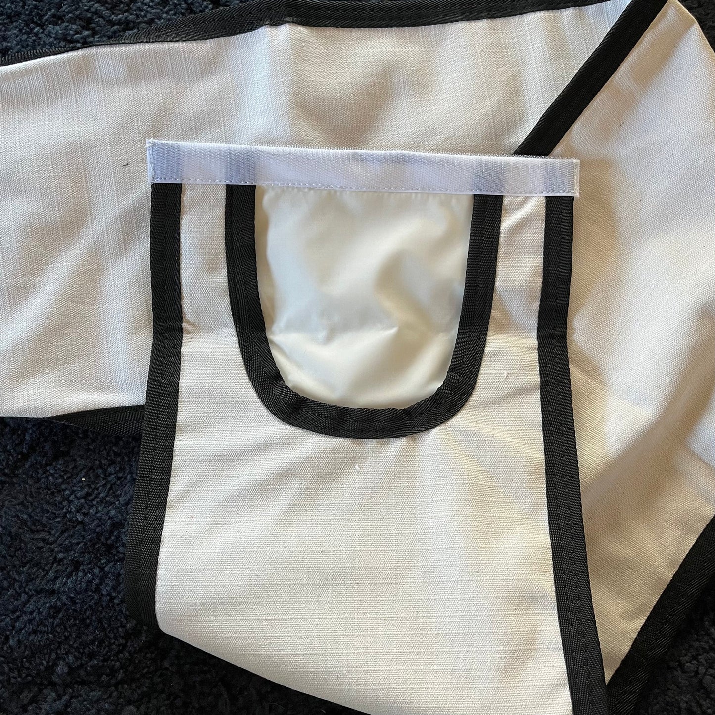 Earlwood Discontinued Tail Bag - Cob White/Black & Full White/White ONLY
