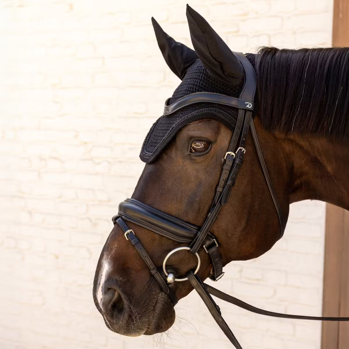 Kentucky Fly Veil Wellington Velvet Mini Pearls - Soundless