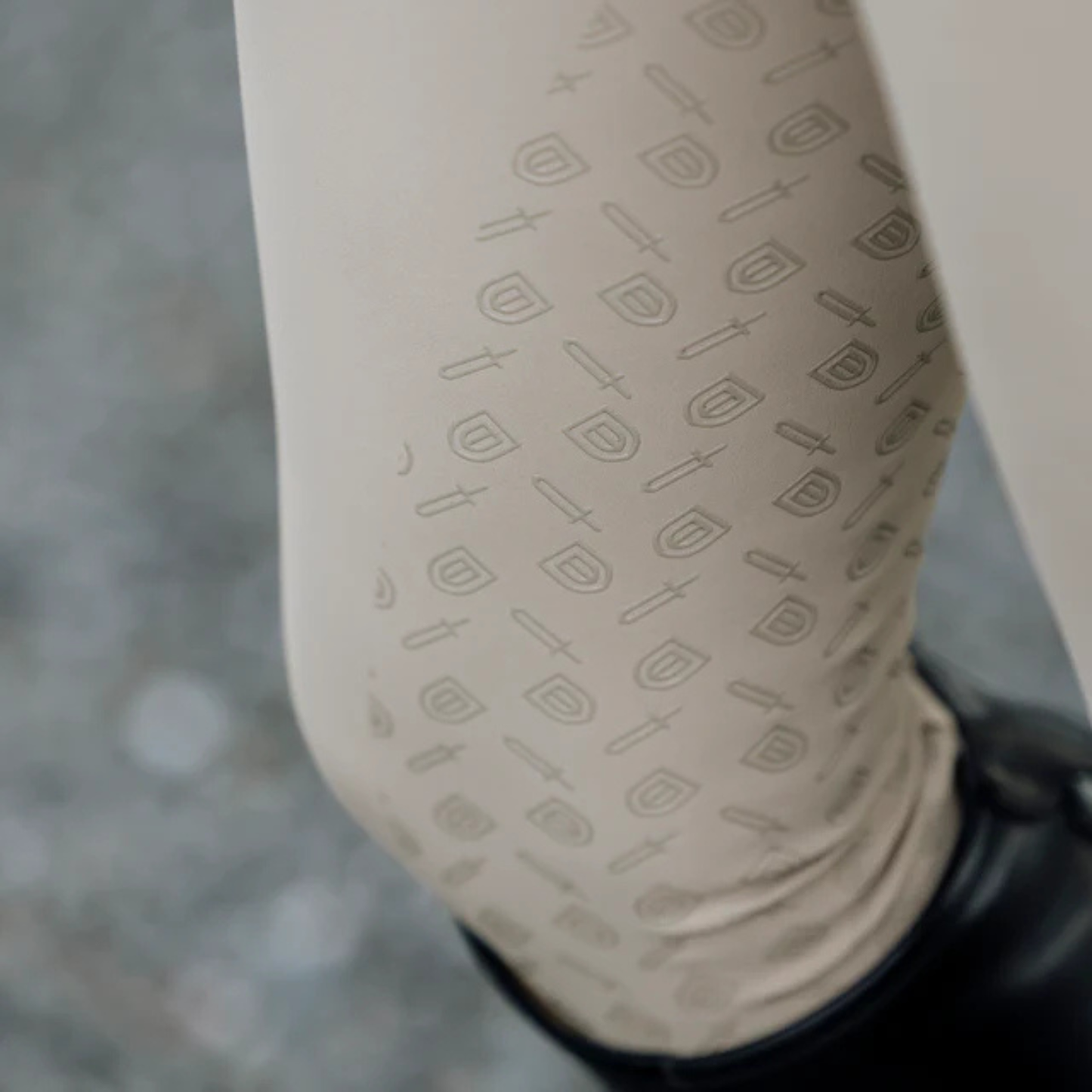 The Brave Pants Co. DW Endura Basic-B Breech Navy Trim - Knee Grip