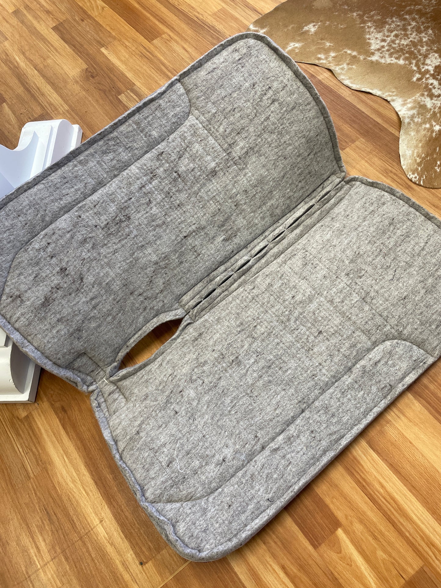 Ezy Ride Contoured Navajo Pad Wool