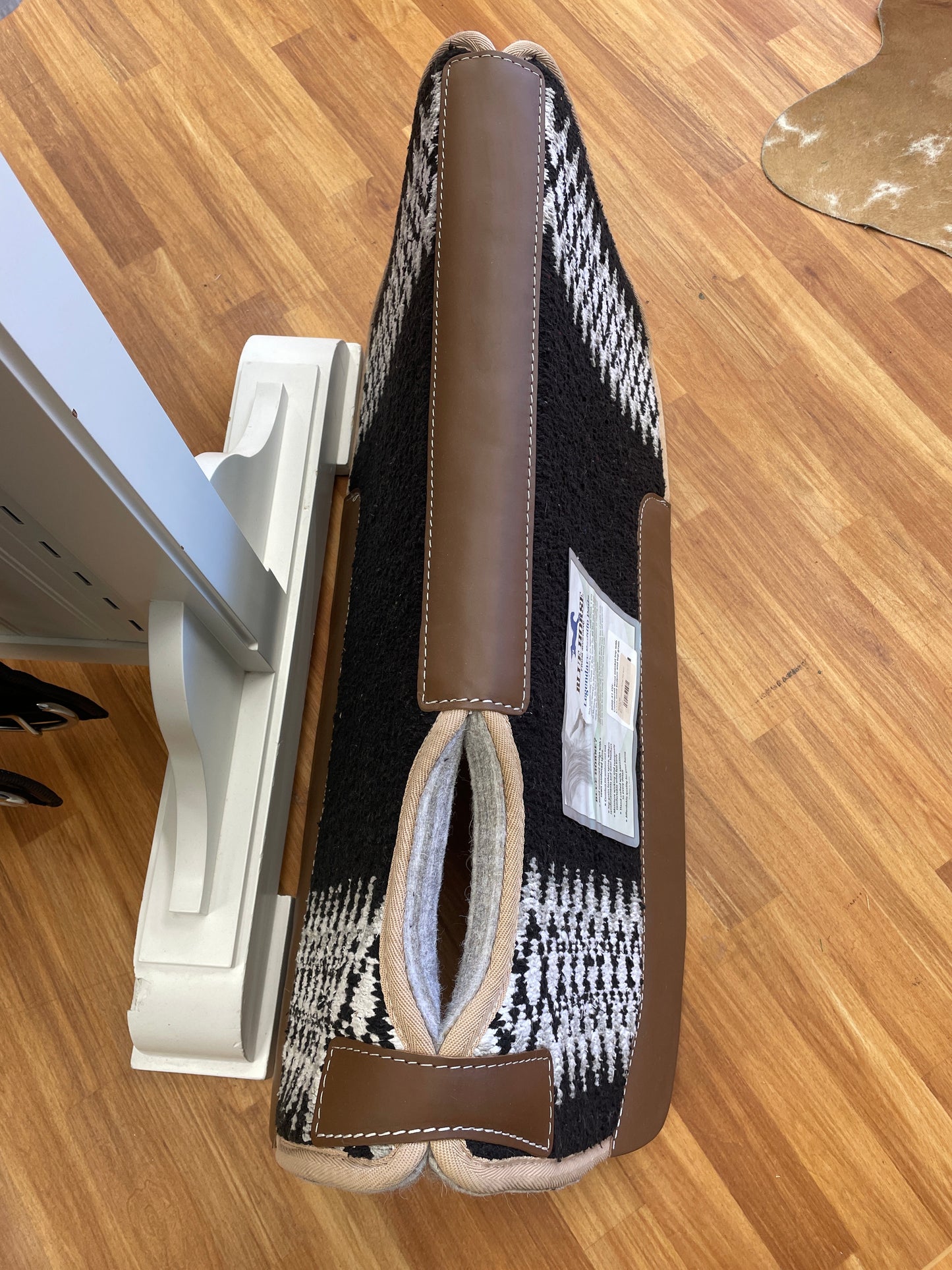 Ezy Ride Contoured Navajo Pad Wool