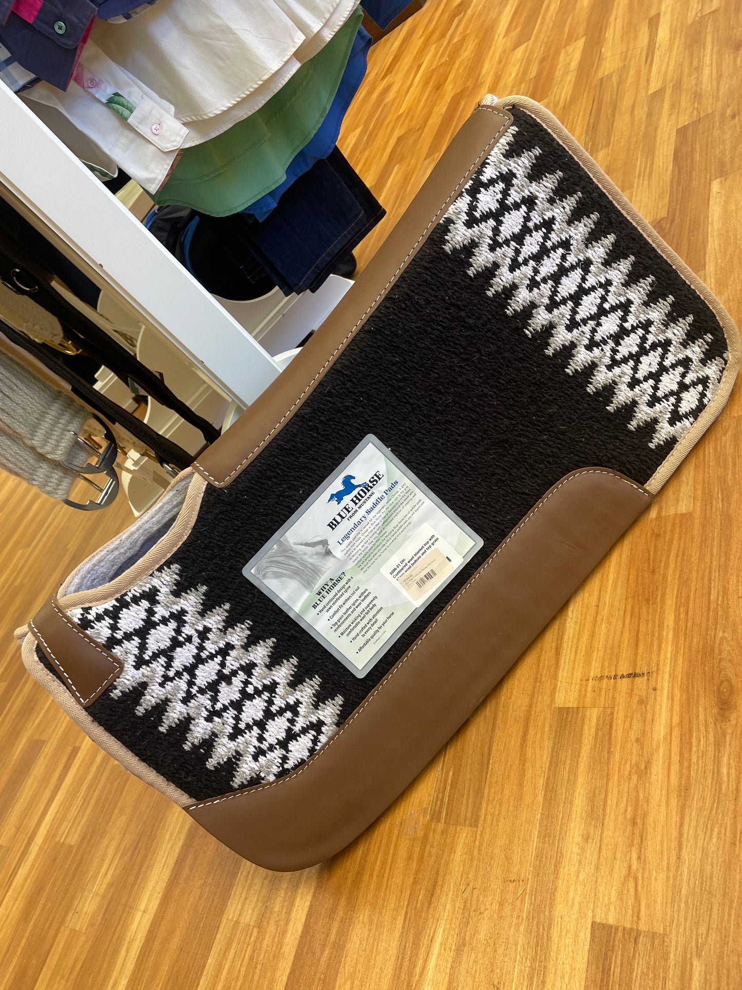 Ezy Ride Contoured Navajo Pad Wool