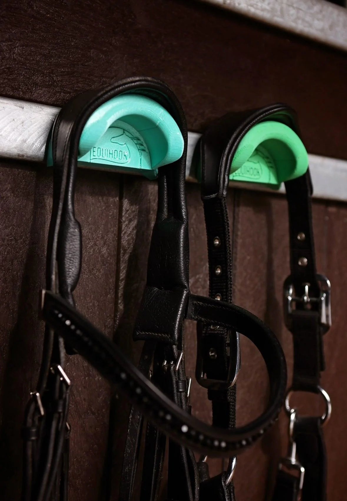 Equihook - Portable Magnetic Tack Hook