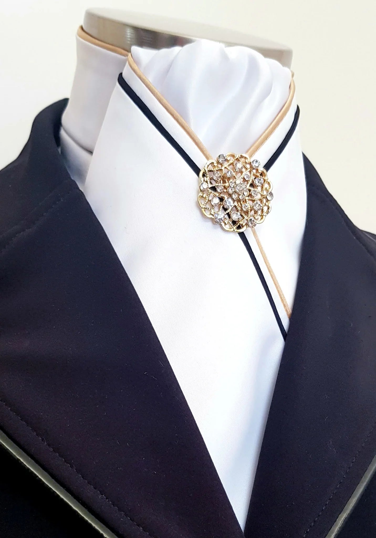 ERA Marlo Stock Tie - White with Navy and Gold Neck Piping