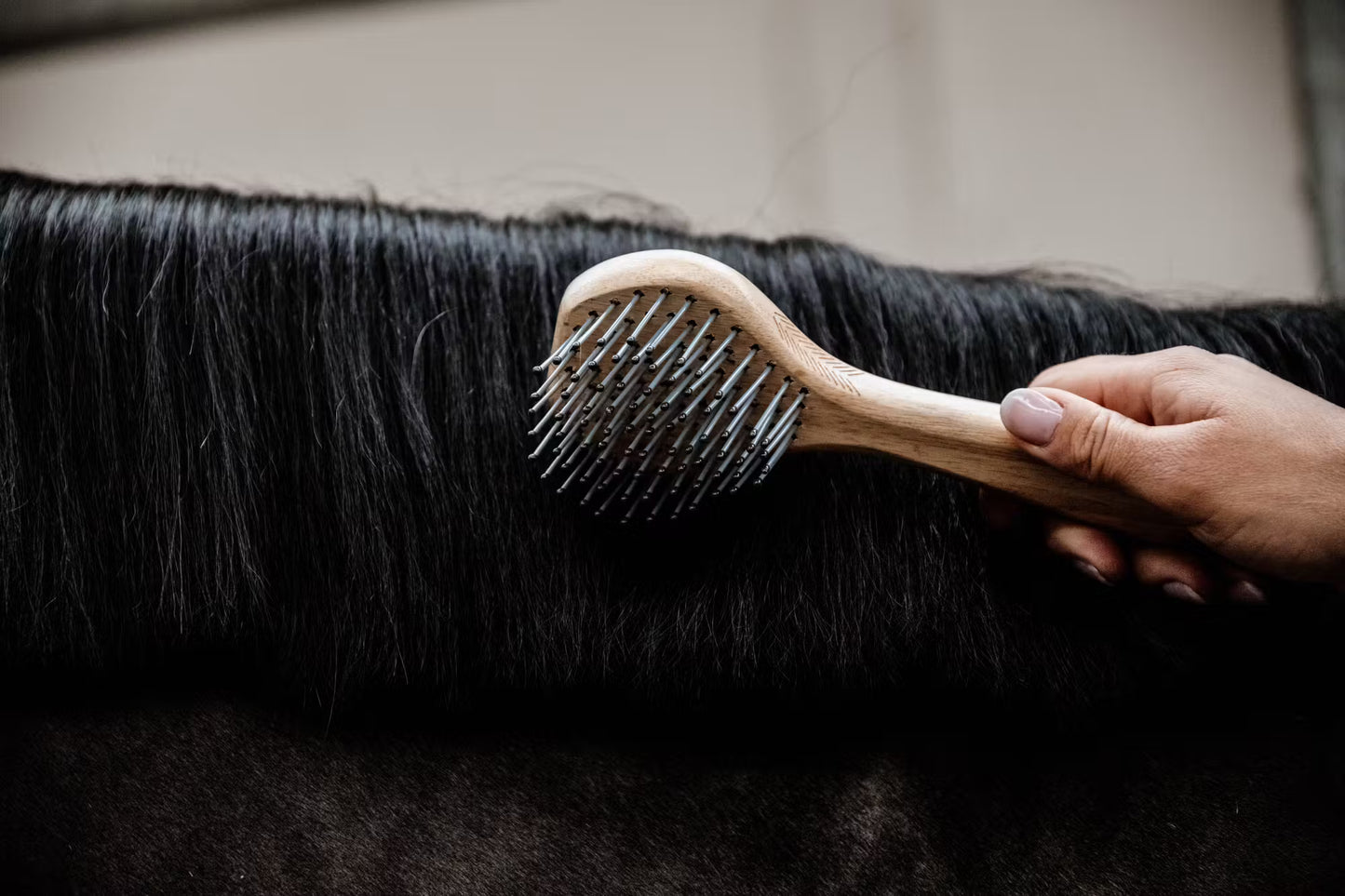 Kentucky Grooming Deluxe Mane Brush