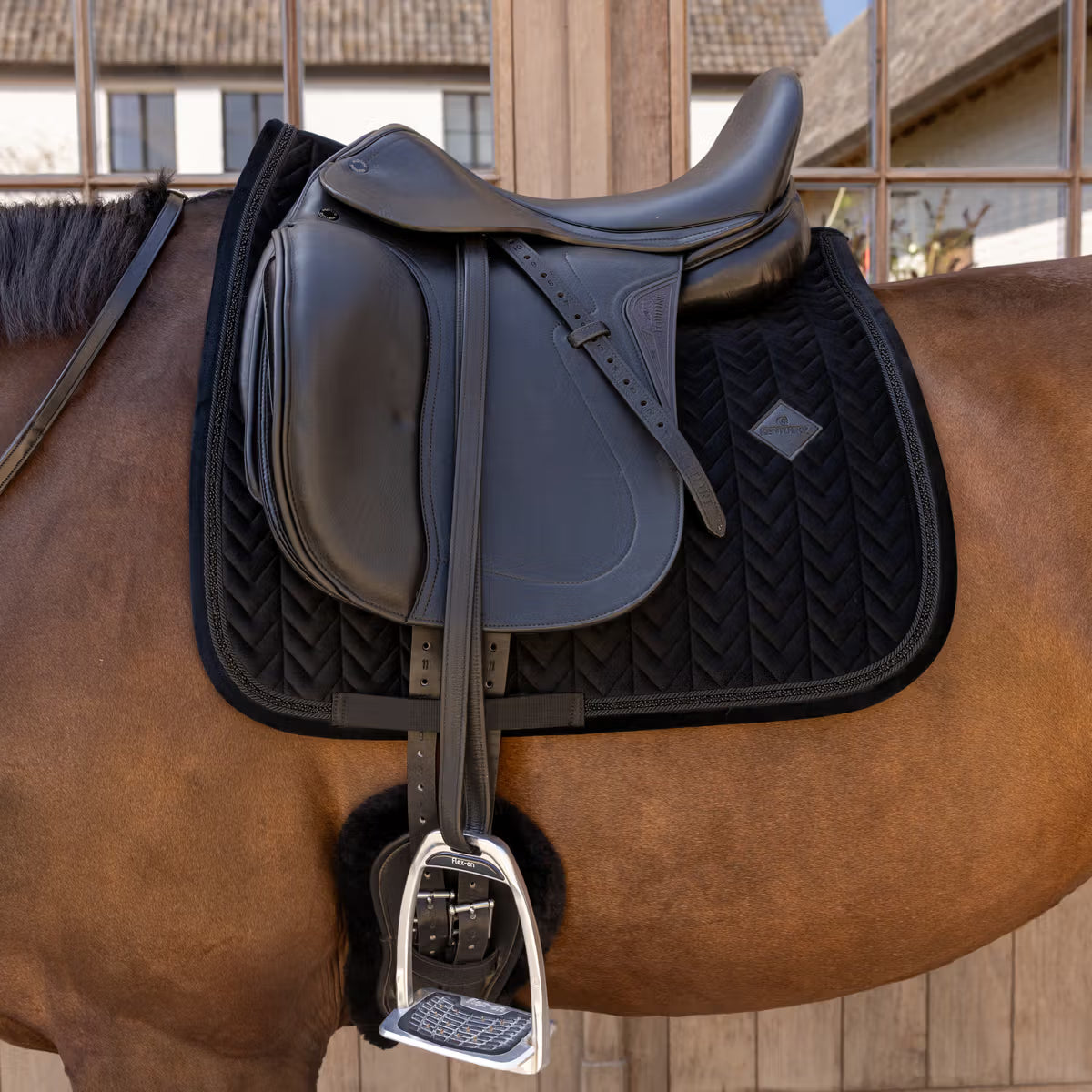 Kentucky Saddle Pad Velvet Mini Pearls - Dressage