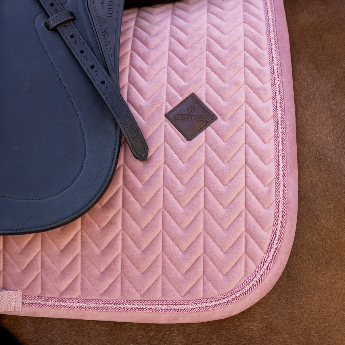 Kentucky Saddle Pad Velvet Mini Pearls - Dressage