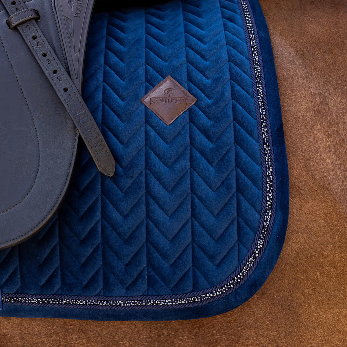Kentucky Saddle Pad Velvet Mini Pearls - Dressage