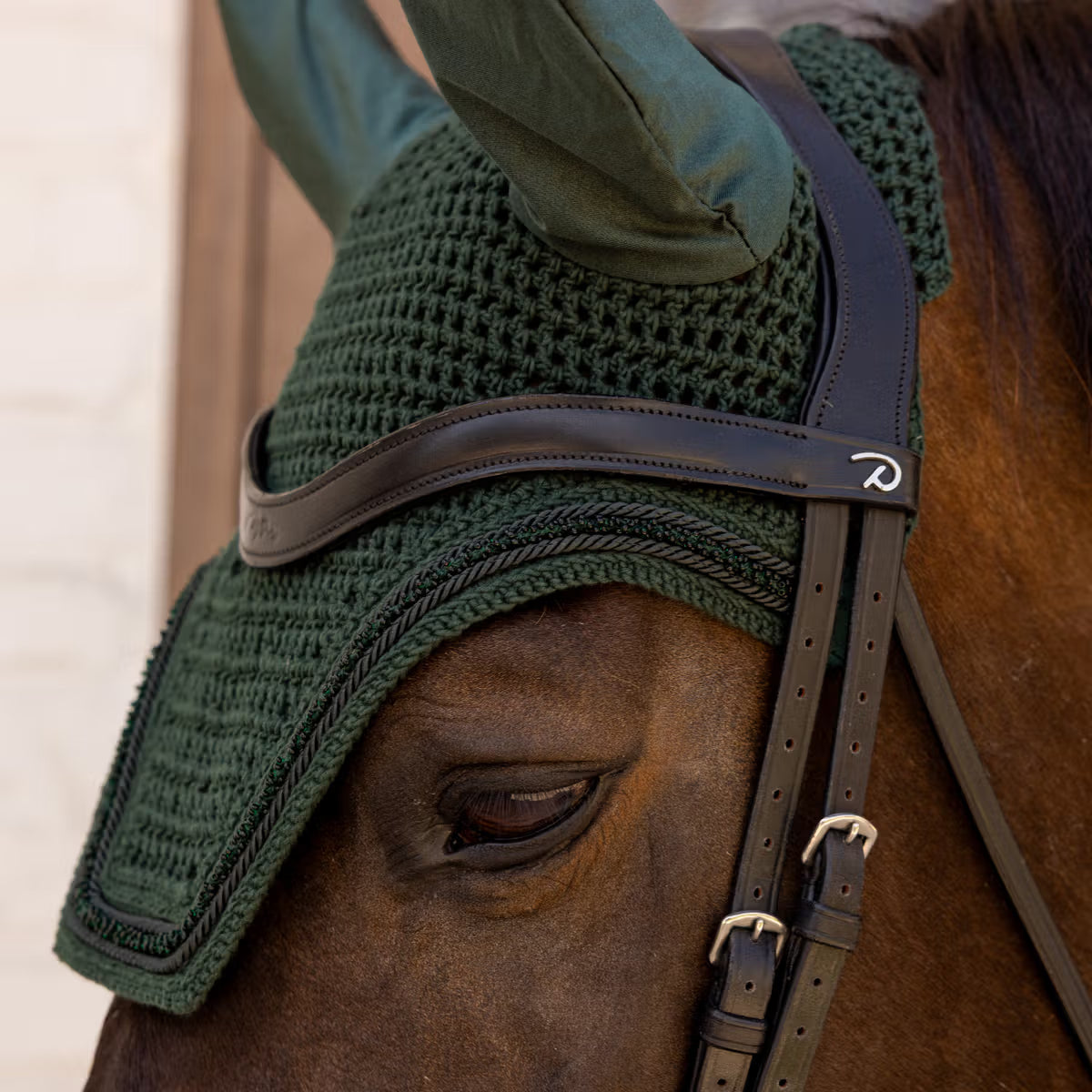 Kentucky Fly Veil Wellington Velvet Mini Pearls - Soundless