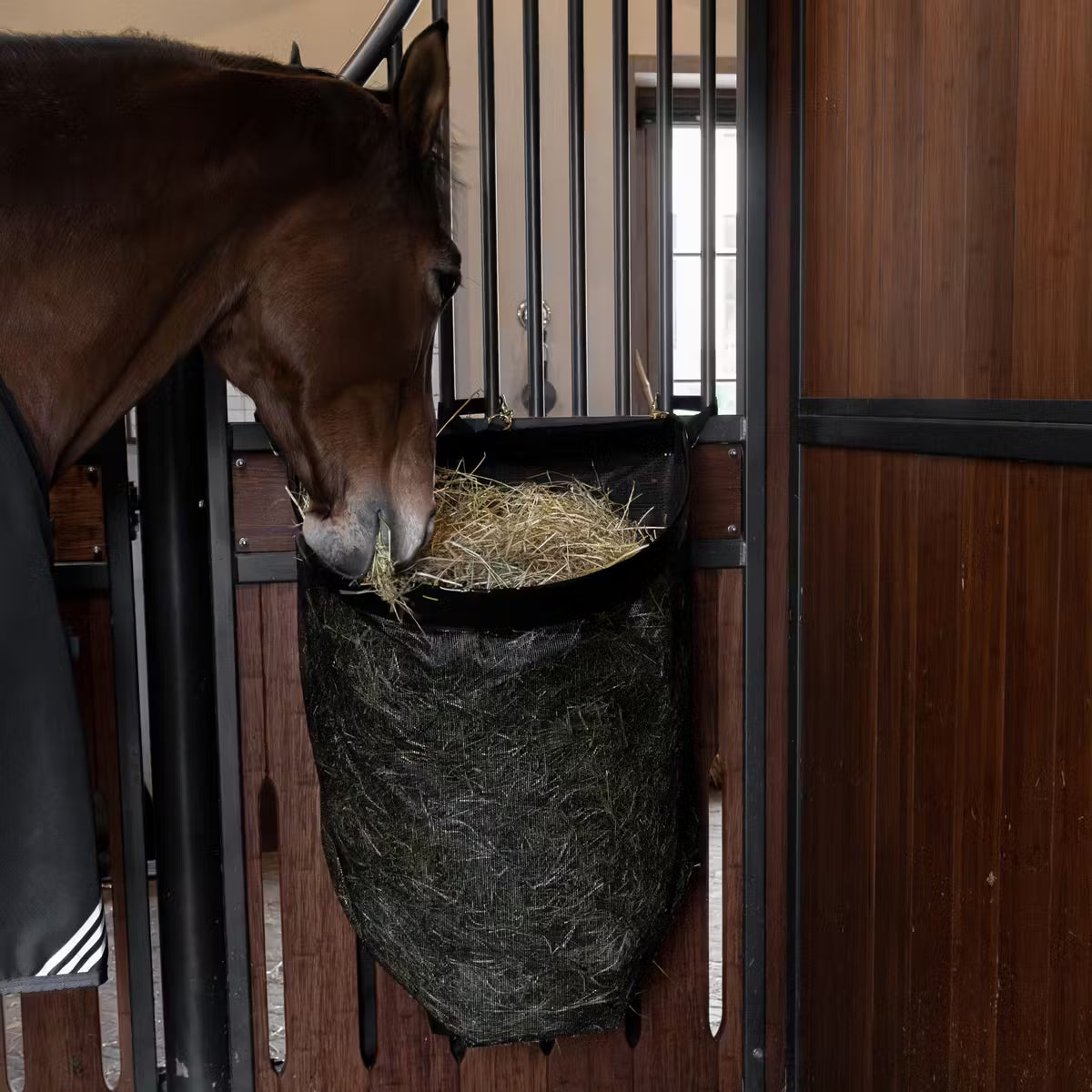Kentucky Hay Bag Straight