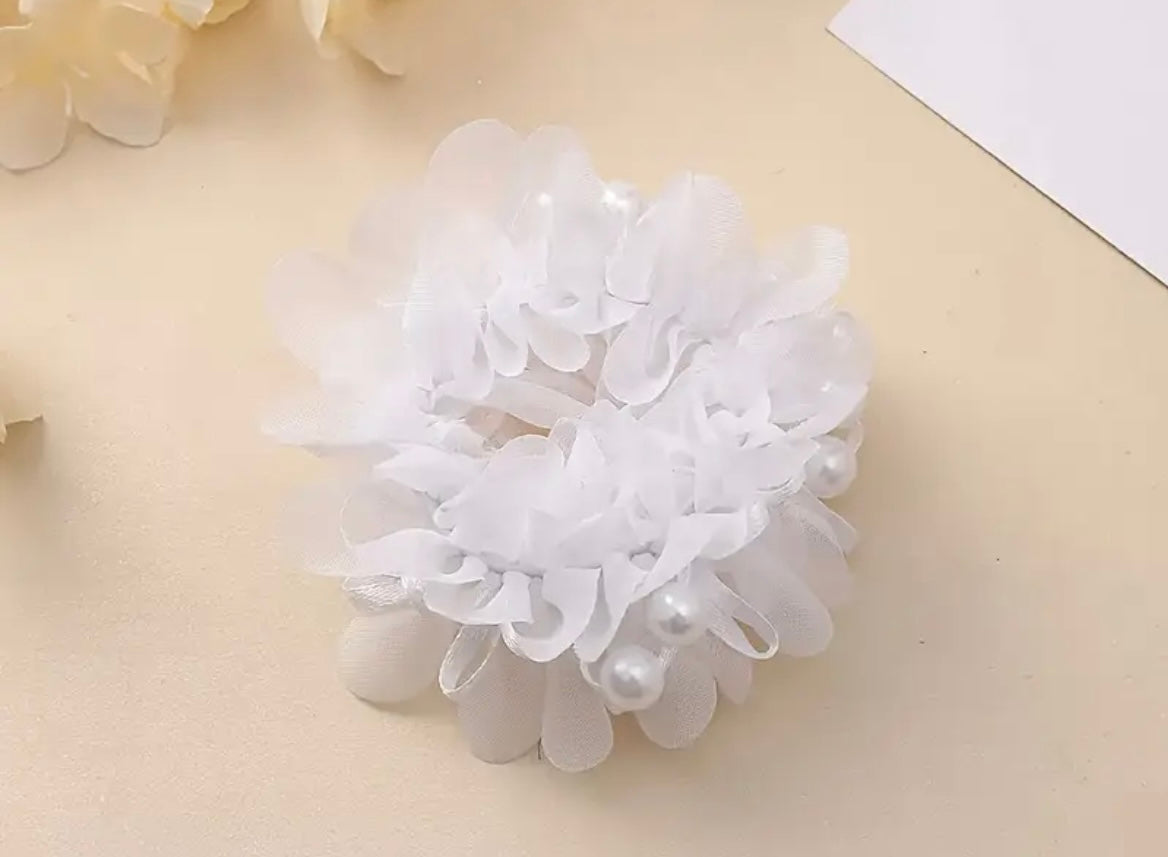 THD Flower Organza and Pearl Scrunchie - White