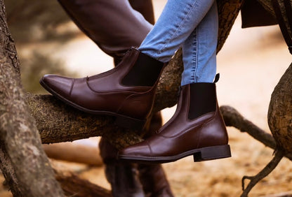 Dy’on Front Zipper Short Boots