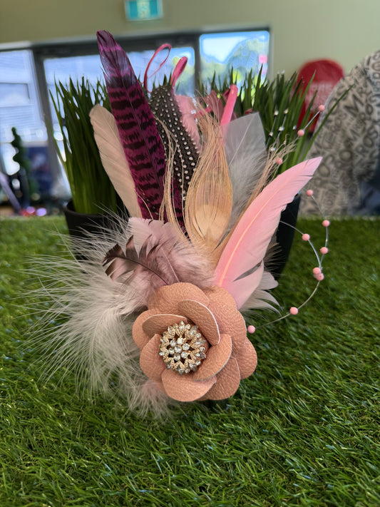 Parkhill Feather Pin Pale Pink