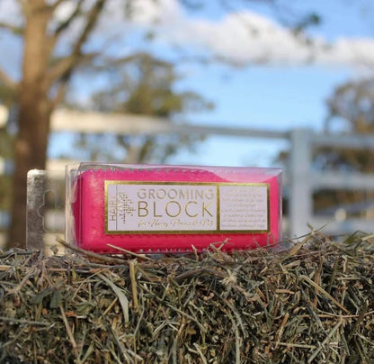 Hairy Pony Grooming Block
